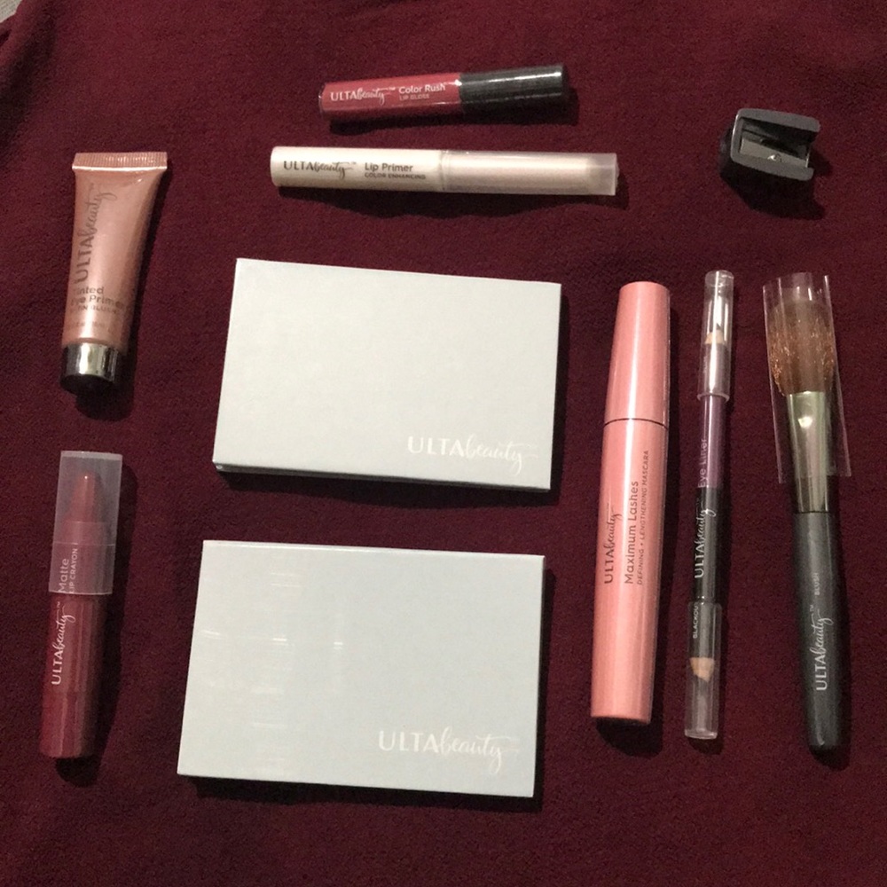 10 piece ulta gift set FREE makeup bag